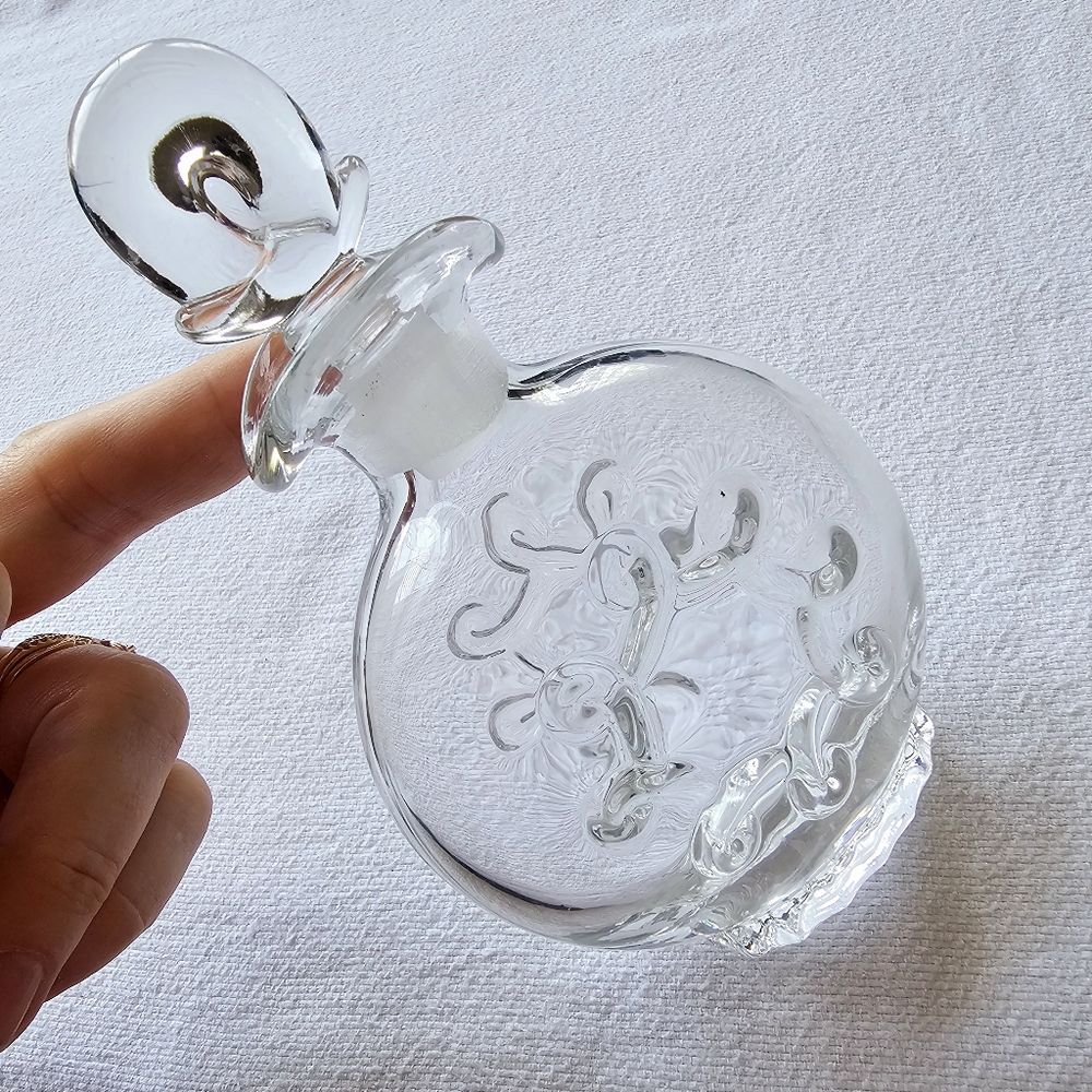 Heisey Crystal Lariat Perfume Bottle Heavy Glass with Dauber Stopper Vanity - Picture 4 of 8